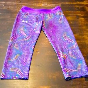 Under Armour capris, size youth Large